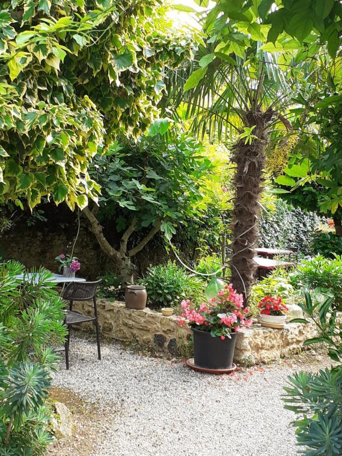 Chambres D'Hotes Le Roussel Le Buisson-de-Cadouin Kültér fotó