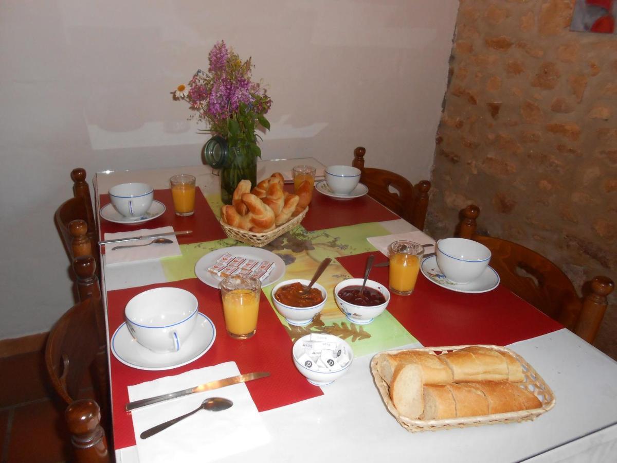 Chambres D'Hotes Le Roussel Le Buisson-de-Cadouin Kültér fotó